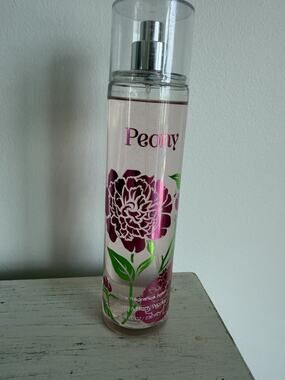 Bath & Body Works Peony Fragrance Mist 8oz Rare Discontinued Floral Perfume